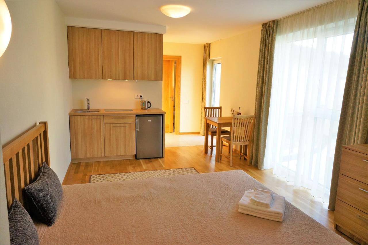Smelio Vila Apartments Palanga Eksteriør billede